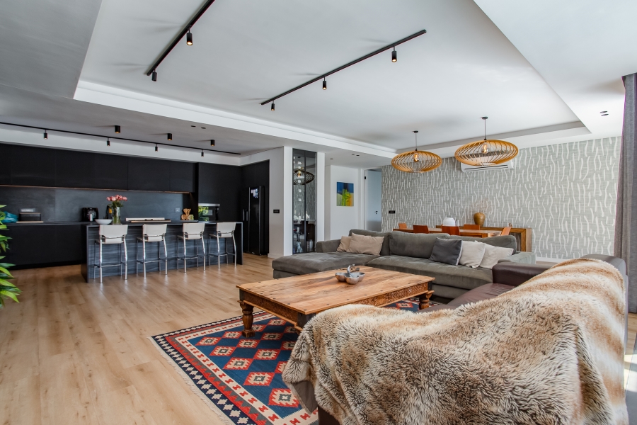 5 Bedroom Property for Sale in Val De Vie Estate Western Cape